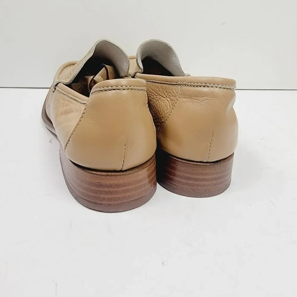 Vintage Coach Made in Italy Soft Beige Leather Loafer Flar  Size 7.5